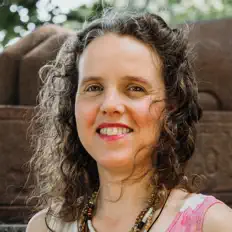 Katie Roseを聴いたり、ミュージックビデオを鑑賞したり、経歴やツアー日程などを確認したりしましょう！