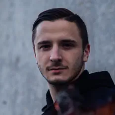 Poslechněte si interpreta Lukas Newbert, sledujte hudební videa, přečtěte si životopis, podívejte se na data turné a další informace.