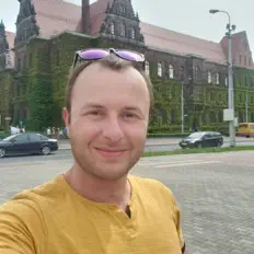 收听 Sun、观看音乐视频、阅读小传、查看巡演日期等 ！