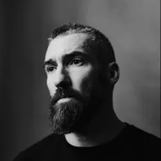 Ouve Clint Lowery, vê vídeos de música, lê a biografia, vê as datas da digressão e muito mais!
