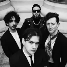 Berling Berlinを聴いたり、ミュージックビデオを鑑賞したり、経歴やツアー日程などを確認したりしましょう!