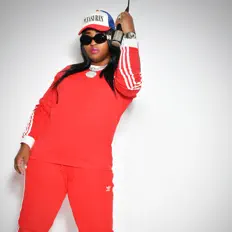 Ouça TiaGotCommas, assista a videoclipes, leia a biografia, veja as datas das turnês e mais!