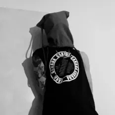 Arcipを聴いたり、ミュージックビデオを鑑賞したり、経歴やツアー日程などを確認したりしましょう！