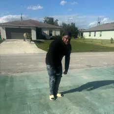 TenFreakytrap을(를) 듣고, 뮤직 비디오를 보고, 약력을 읽고, 투어 일정 등을 확인하세요!