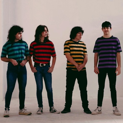Listen to Volvoreta, watch music videos, read bio, see tour dates & more!