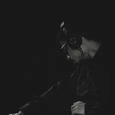 DJ HAMAYAを聴いたり、ミュージックビデオを鑑賞したり、経歴やツアー日程などを確認したりしましょう！