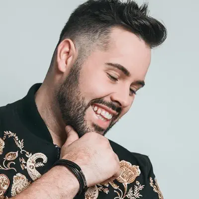 Listen to Christopher Therrien, watch music videos, read bio, see tour dates & more!