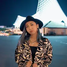 聆聽 MarSA、觀看音樂影片、閱讀小傳、查看巡演日期等！