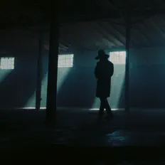 Furnを聴いたり、ミュージックビデオを鑑賞したり、経歴やツアー日程などを確認したりしましょう！