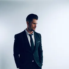 Chris Politeを聴いたり、ミュージックビデオを鑑賞したり、経歴やツアー日程などを確認したりしましょう！