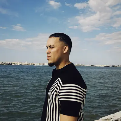 Listen to Erre, watch music videos, read bio, see tour dates & more!