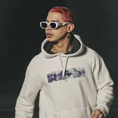 聆聽 Richdope、觀看音樂影片、閱讀小傳、查看巡演日期等！
