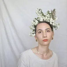 Escucha a Emerelle, mira videos musicales, lee su biografía, consulta las fechas de las gira y más.