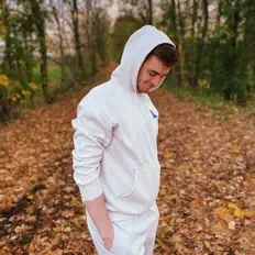 Écoutez Leav3l8ke, regardez des vidéoclips, lisez la biographie, consultez les dates de tournée et plus encore !