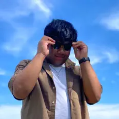 Ακούστε περιεχόμενο από Sean Aguirre, παρακολουθήστε μουσικά βίντεο, διαβάστε το βιογραφικό, δείτε ημερομηνίες περιοδείας, και πολλά ακόμη!