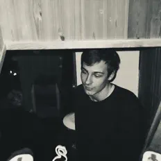 ojesnomercyを聴いたり、ミュージックビデオを鑑賞したり、経歴やツアー日程などを確認したりしましょう！