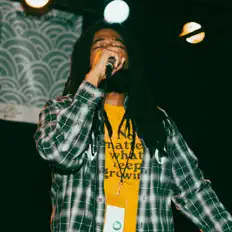 Jeph Early सुनें, म्यूज़िक वीडियो देखें, बायो पढ़ें, दौरे की तारीखें और बहुत कुछ देखें!