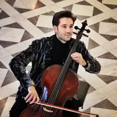 Ακούστε περιεχόμενο από Roger Morelló Ros, παρακολουθήστε μουσικά βίντεο, διαβάστε το βιογραφικό, δείτε ημερομηνίες περιοδείας, και πολλά ακόμη!