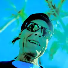 Ouve David Voykin, vê vídeos de música, lê a biografia, vê as datas da digressão e muito mais!