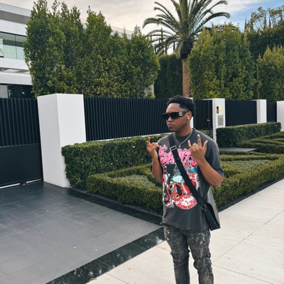 Listen to GlockBoyKari, watch music videos, read bio, see tour dates & more!