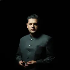 Luister naar Syed Ali, bekijk muziekvideo's, lees de bio, bekijk de tourdata, en meer!