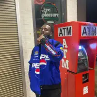 Dengarkan undefined, tonton video musik, baca bio, lihat tanggal tur & lainnya!