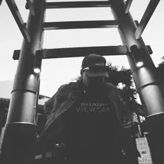 Ouve Avnue, vê vídeos de música, lê a biografia, vê as datas da digressão e muito mais!