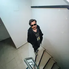 RDA을(를) 듣고, 뮤직 비디오를 보고, 약력을 읽고, 투어 일정 등을 확인하세요!