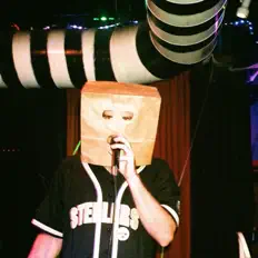 Dengarkan Cave, tonton video musik, baca bio, lihat tanggal tur & lainnya!