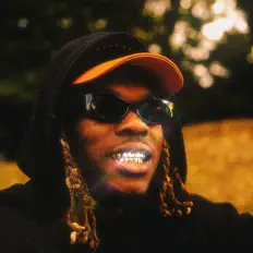 Dengarkan Loverboy Eazy, tonton video musik, baca bio, lihat tanggal tur & lainnya!