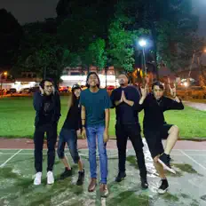 Dewatarayaを聴いたり、ミュージックビデオを鑑賞したり、経歴やツアー日程などを確認したりしましょう！