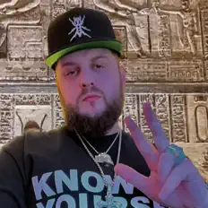 Listen to DJ Gee, watch music videos, read bio, see tour dates & more!