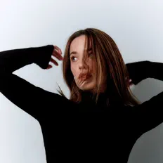 Ascolta dee holt, guarda video musicali, leggi la biografia, vedi le date del tour & altro!