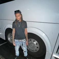 BlueStrip Sammyを聴いたり、ミュージックビデオを鑑賞したり、経歴やツアー日程などを確認したりしましょう！