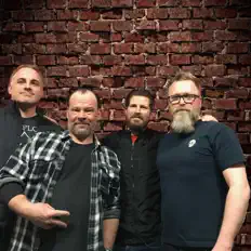 Escucha a Social Villains, mira videos musicales, lee su biografía, consulta las fechas de las gira y más.