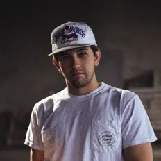 Ouve Ethan Payne, vê vídeos de música, lê a biografia, vê as datas da digressão e muito mais!