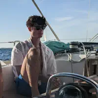 undefined을(를) 듣고, 뮤직 비디오를 보고, 약력을 읽고, 투어 일정 등을 확인하세요!