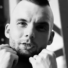 DIMANEXXT सुनें, म्यूज़िक वीडियो देखें, बायो पढ़ें, दौरे की तारीखें और बहुत कुछ देखें!