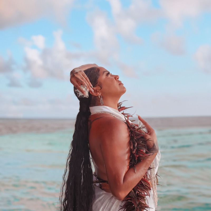 Island King (feat. Spawnbreezie) - Tenelle