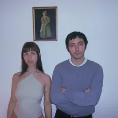 Poslechněte si interpreta Girls 96, sledujte hudební videa, přečtěte si životopis, podívejte se na data turné a další informace.