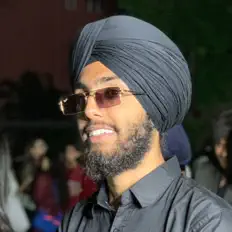 Karanveer Singhを聴いたり、ミュージックビデオを鑑賞したり、経歴やツアー日程などを確認したりしましょう！