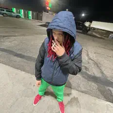 Listen to lil skank<3, watch music videos, read bio, see tour dates & more!