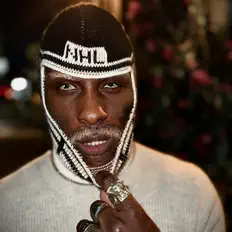 Dengarkan Bah Black, tonton video musik, baca bio, lihat tanggal tur & lainnya!