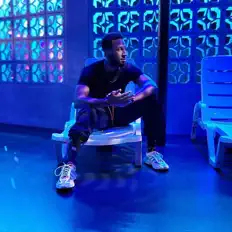 Hör dir HI-T3C an, schau dir Musikvideos an, lies die Biografie, finde Tourdaten und mehr!