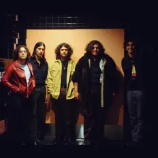 收听 The Dreamscape、观看音乐视频、阅读小传、查看巡演日期等 ！