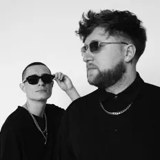 Écoutez SVT, regardez des vidéoclips, lisez la biographie, consultez les dates de tournée et plus encore !