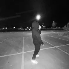 dannyxtrippinを聴いたり、ミュージックビデオを鑑賞したり、経歴やツアー日程などを確認したりしましょう！