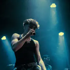 Escucha a DIEMBI, mira videos musicales, lee su biografía, consulta las fechas de las gira y más.