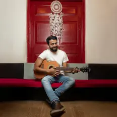 Hör dir Yash Yawalkar an, schau dir Musikvideos an, lies die Biografie, finde Tourdaten und mehr!