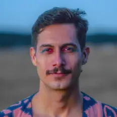 Listen to Victor Passarim, watch music videos, read bio, see tour dates & more!